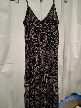 Bila 77 Black Dress w/ Tan Floral Accents Size XS Spaghetti Strap V-neck Slip On